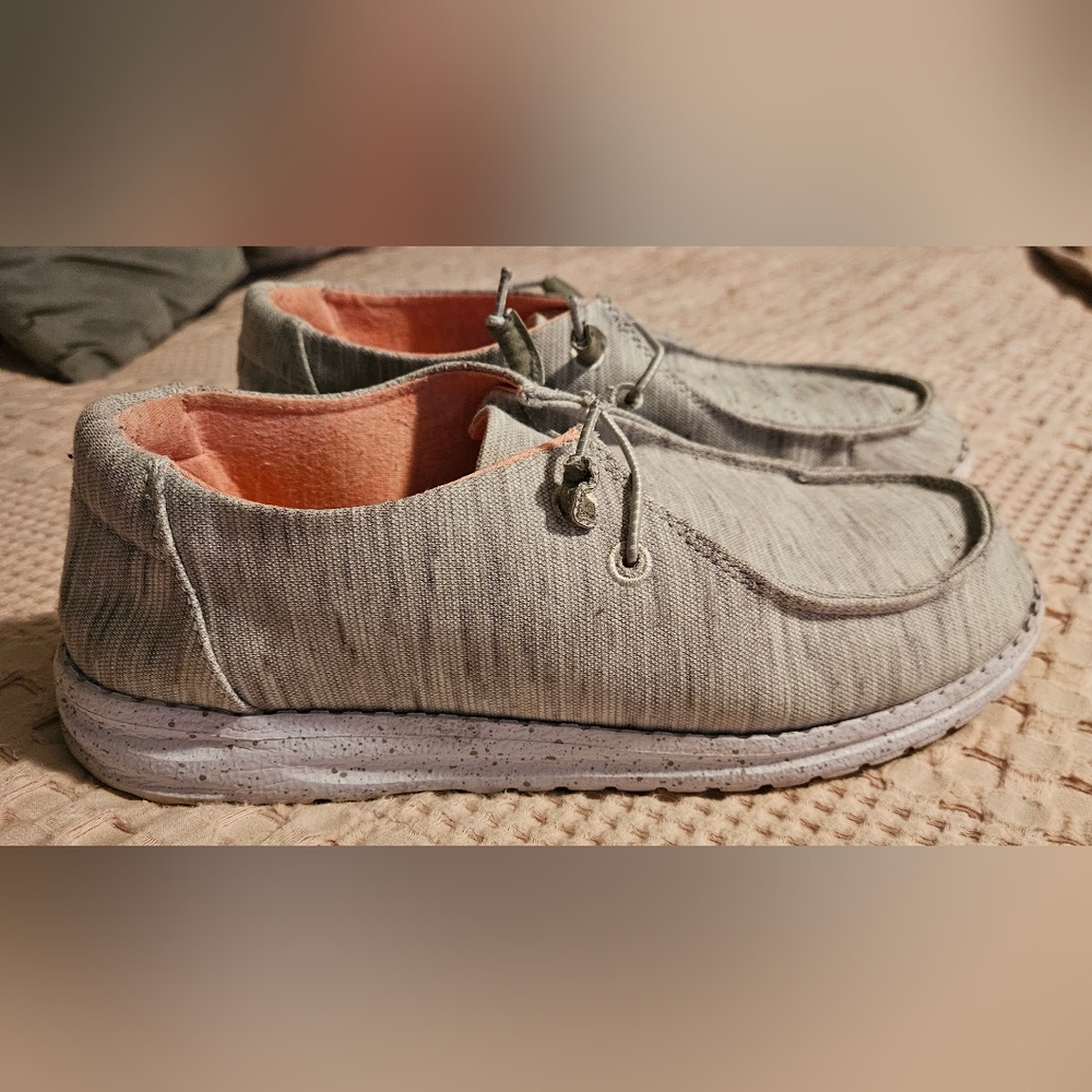 Slip on canvas shoes